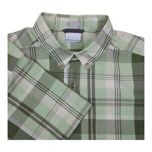 Columbia Mens Regular Fit Plaid Short Sleeve Shirt L Green Cotton Blend Stretch